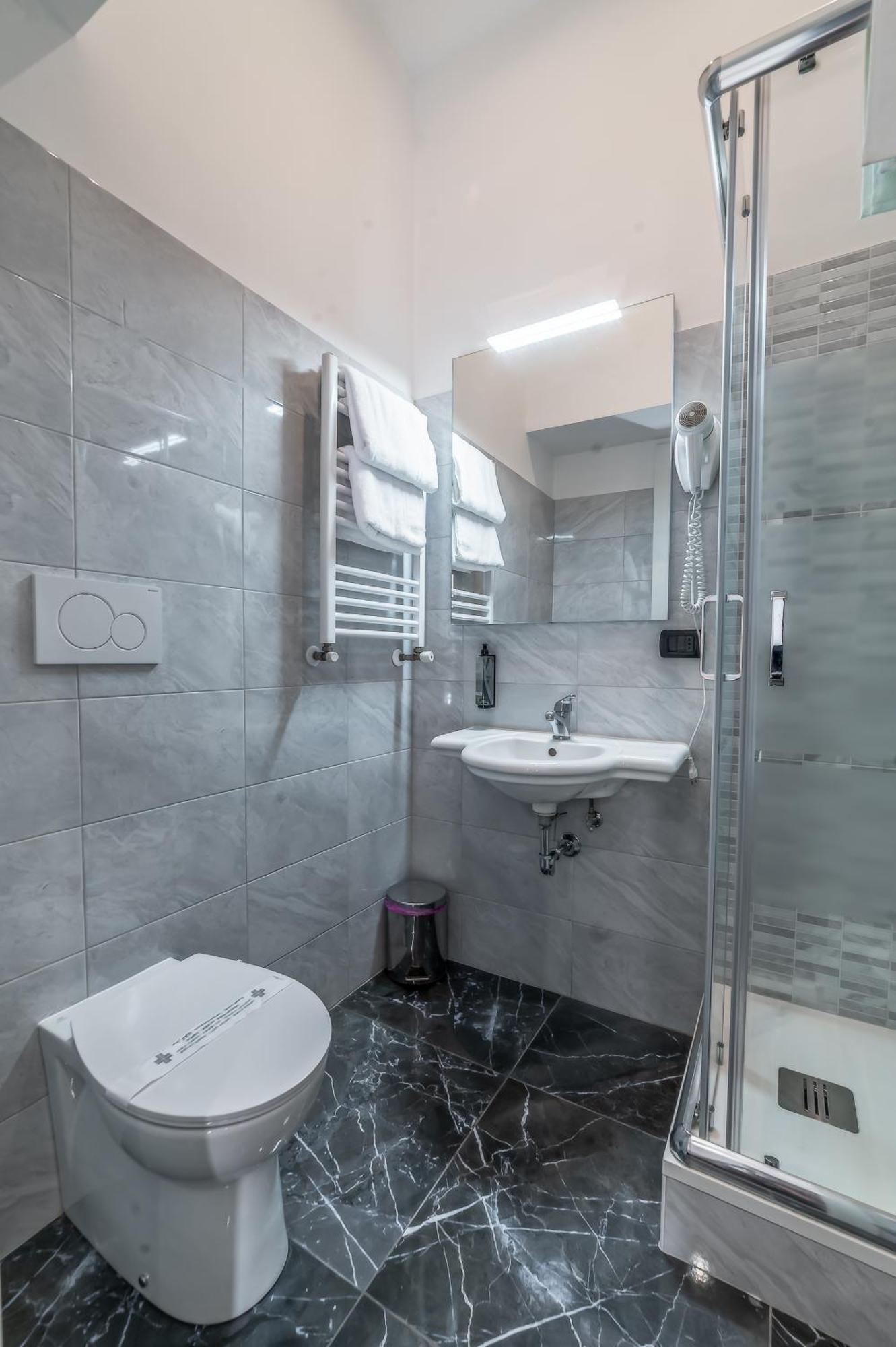 Rome In Love B&B - Termini Train Station Екстер'єр фото